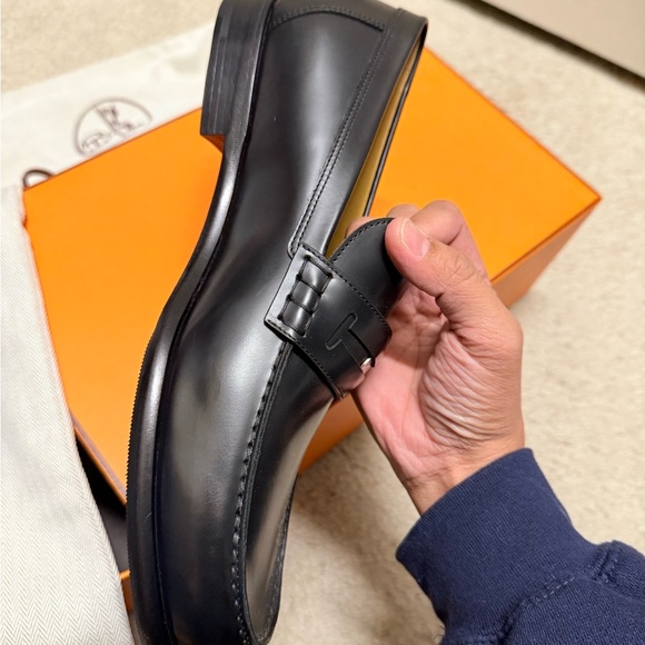 New Hermes Black Leather Slip-On Loafers - Picture 6 of 8